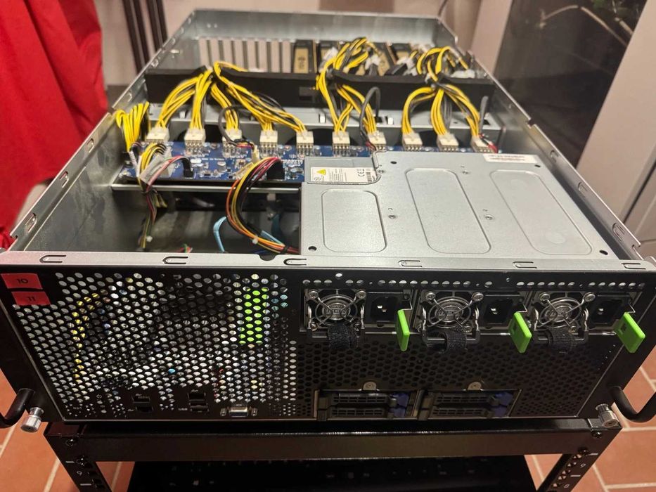 Gigabyte G431-MM0 GPU Server – 2x NVIDIA Tesla V100 16GB PCIe, 16GB DDR4 ECC, 3x 1600W Redundant PSU