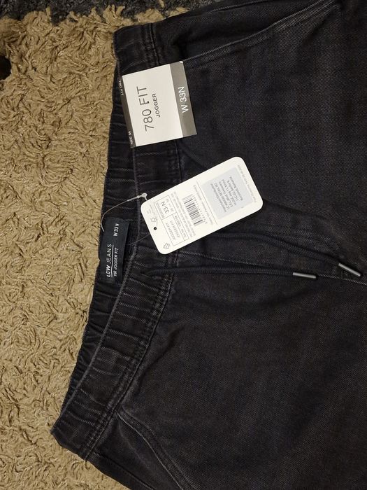 Мъжки джогъри Jogger черни LCW W33N