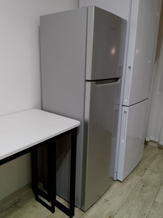 Холодильник Leadbros