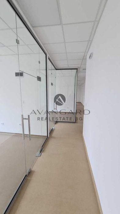 Продава се Офис в Пловдив, Център - 130 кв.м за 4200 €/кв.м - Снимка #2