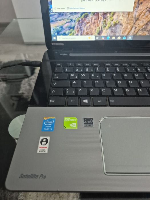 Leptop Toshiba satellite pro L70
