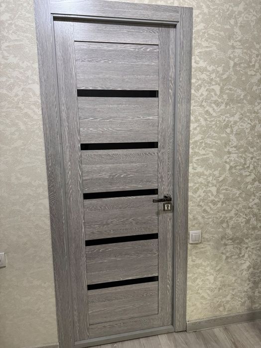 Эшик+қулф+ручка сотилади. 8 дона. 80/200.