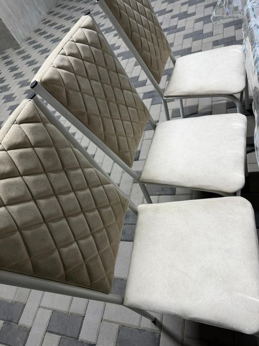 Продам стол со 8 стульями