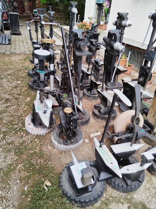 Menghina nicovala colectie fierar