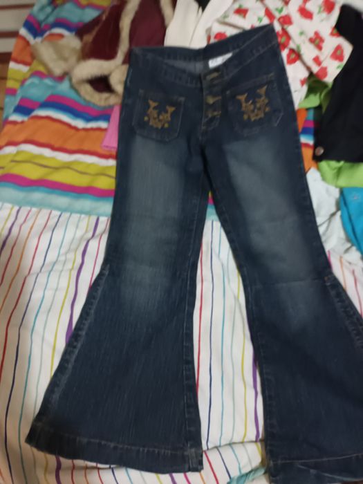 Продам джинсы на девочку