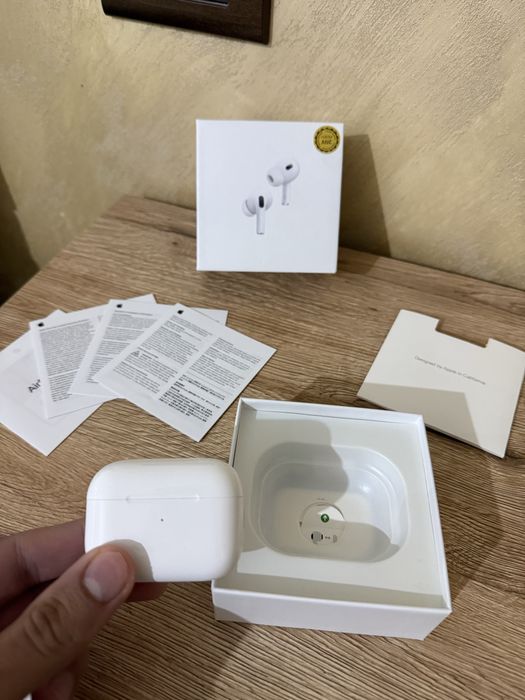 Air Pods Pro 2, cu incarcare magsafe sui noise cancelling