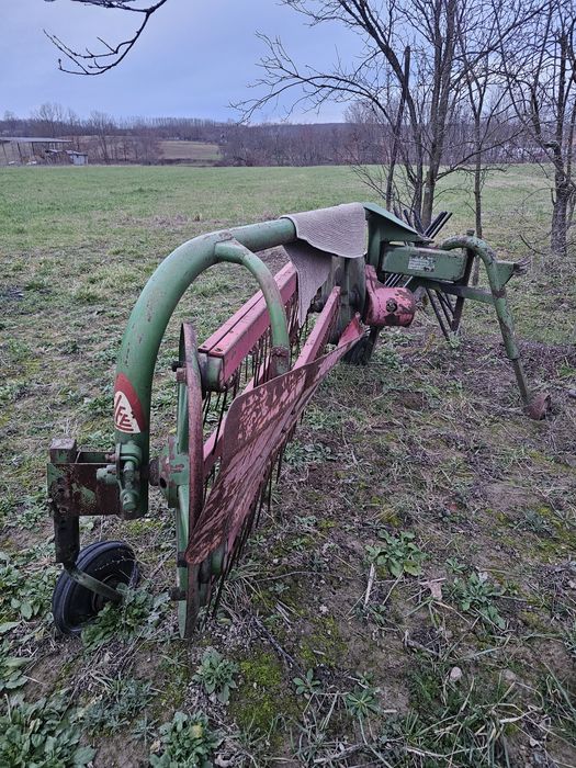 Vând greblă  în stare bună de funcționare