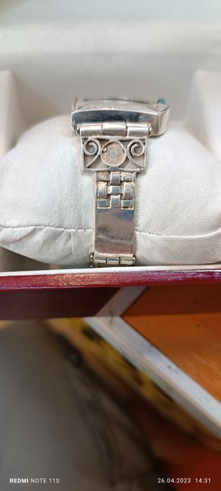 Женские серебряные часы