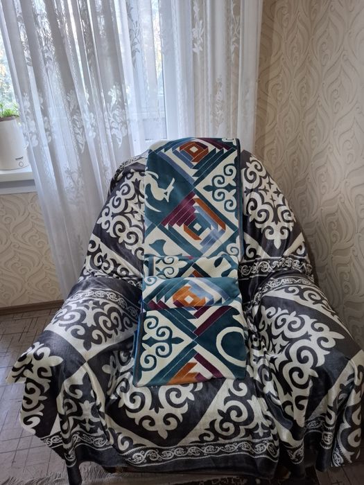 Курак корпе Национальным орнаментом