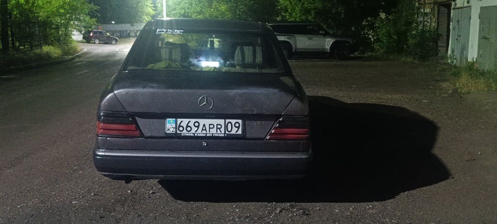 Mercedes-Benz 124