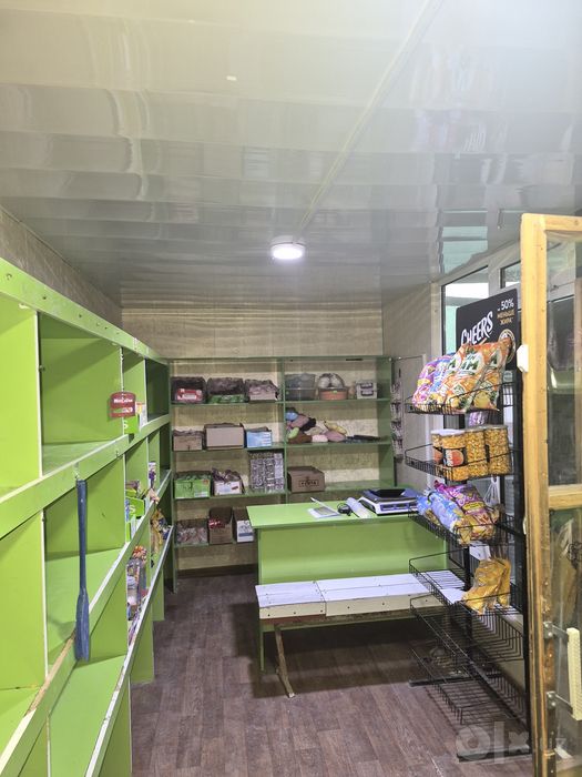 Konteyner do'kon sotiladi,jihozlari bilan birga