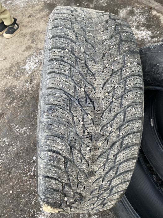 Шины зимниее на кроссовер