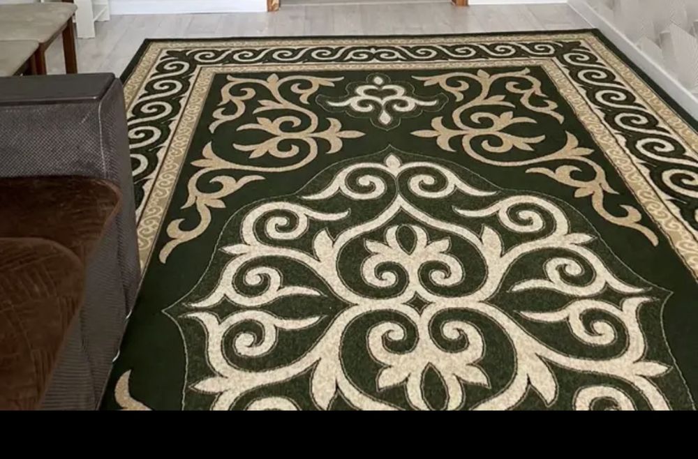 Продам ковер за 35000 тнг.