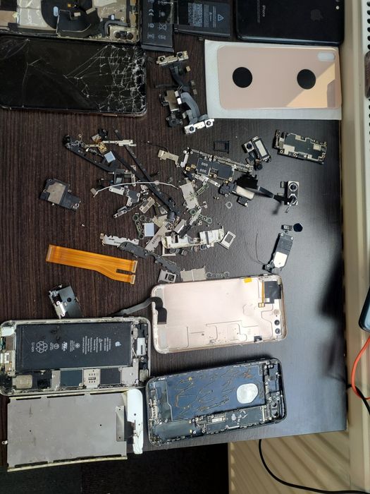 Iphone pentru piese