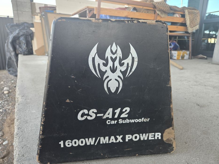 Продаю сабуфер на машину