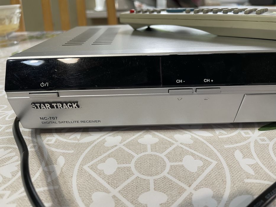 Спутниковые приставки iBox1, DVD-проигрыватель