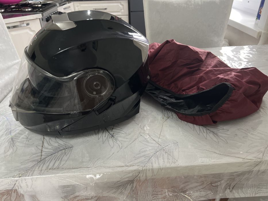 Срочно продам шлем на мотоцикл