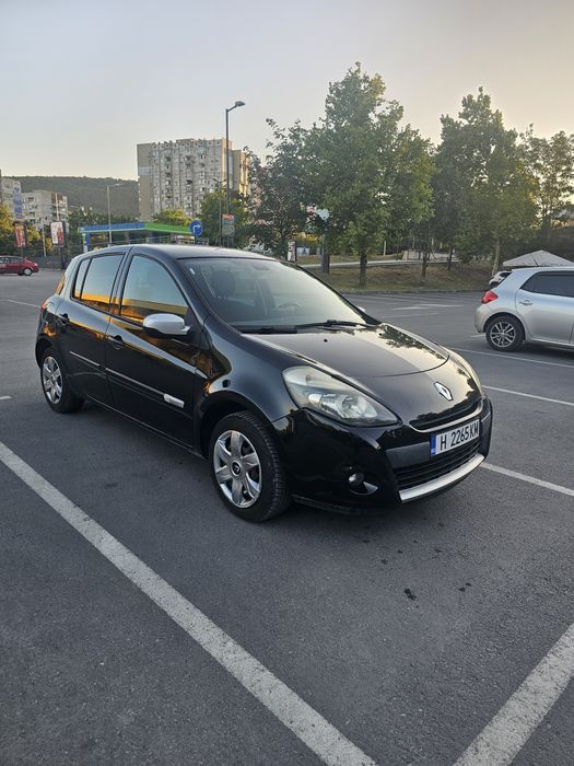 Рено Клио 1.2 бензин