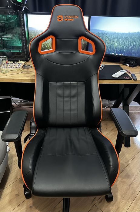 Игровое кресло Canyon Corax