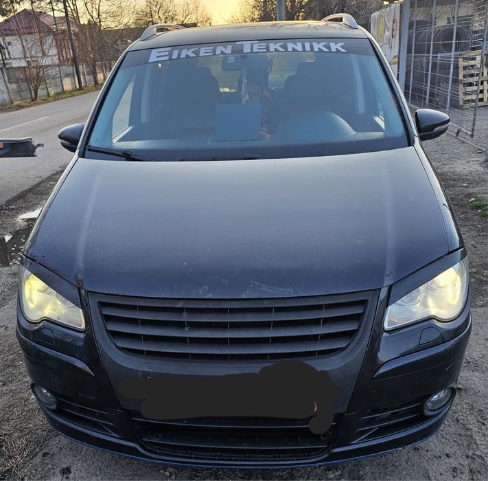 Dezmembrez touran 2.0