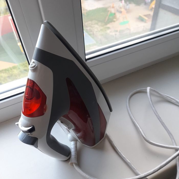 Продам утюг универсальный