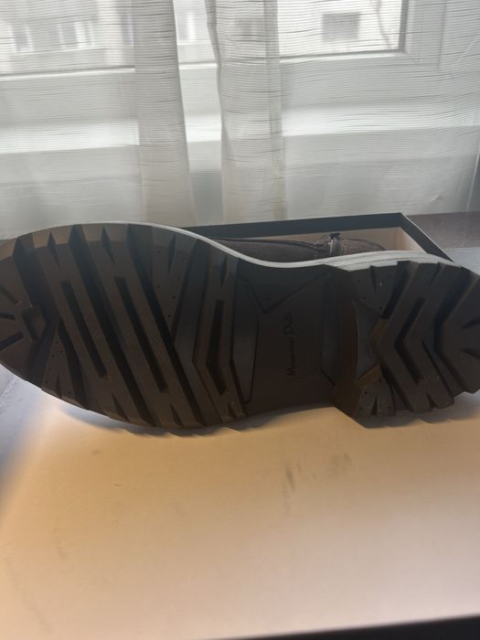 Bocanci piele intoarsa Massimo Dutti marimea 41