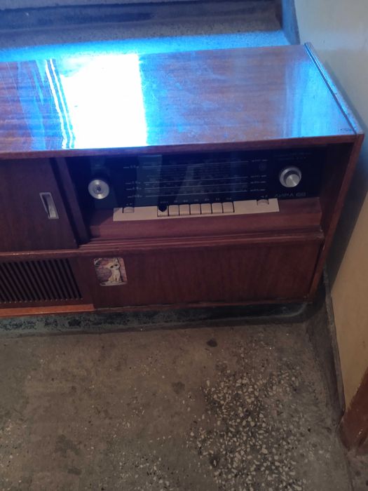 Ретро радиограмофон ЛИРА 68