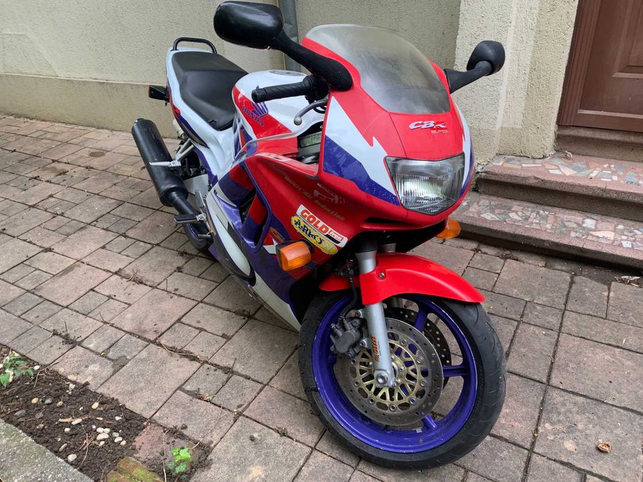 Honda CBR 600 F - fara modificari, toate piesele originale