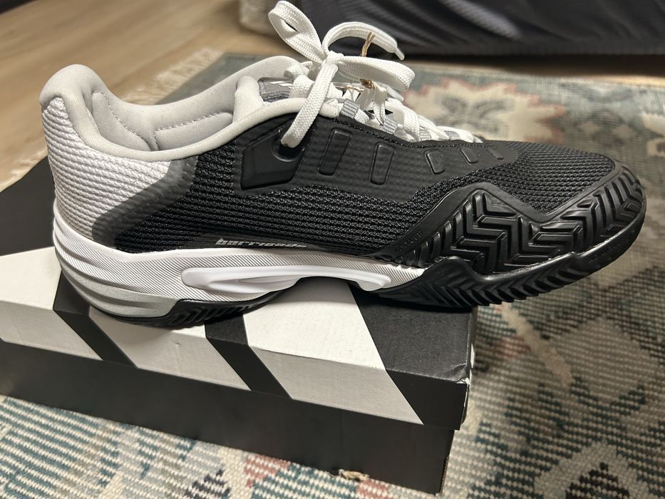 Addidas- черно-бели обувки