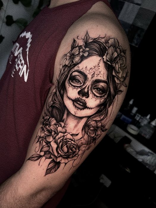 Таиуировки и пирсинг