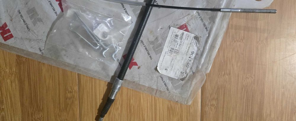 Тросик стояночного тормоза (правый) BMW E39