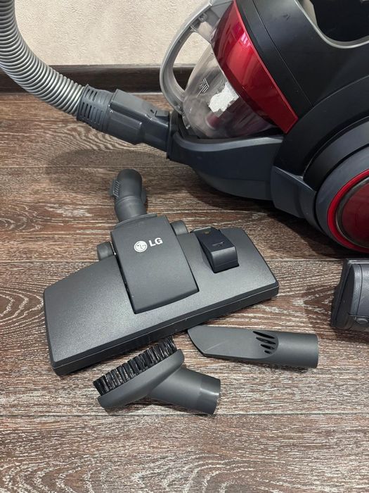 Пылесос LG VK89589HU