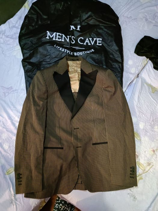 Men’s Cave Sacou si Vesta