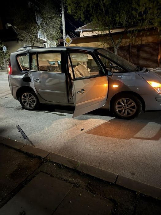 Рено Еспейс 4 3.0ДЦИ 180 к.с. на части