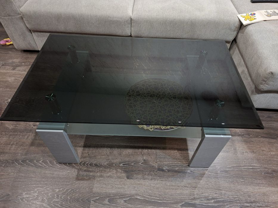 Холна стъклена маса