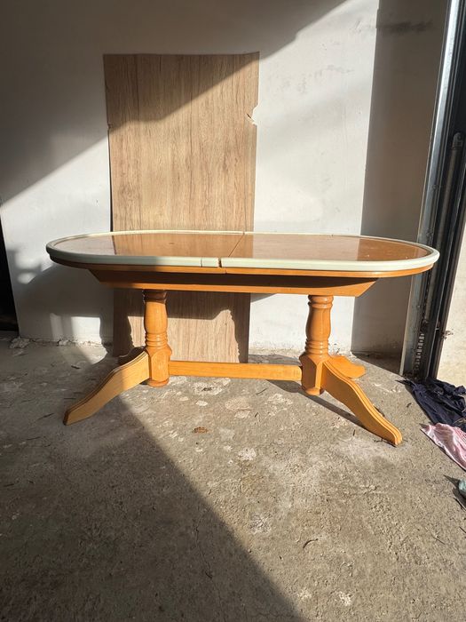 Холна разтегателна дървена маса