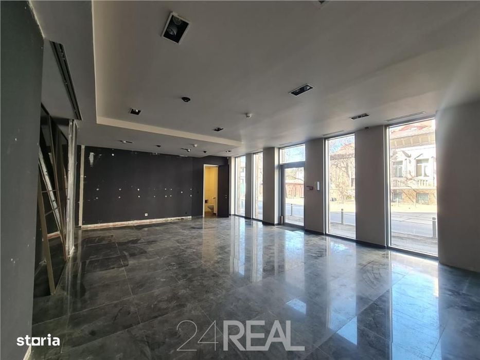 Spatiu comercial Ferdinand - loc parcare - 78 mp - utilitati incluse
