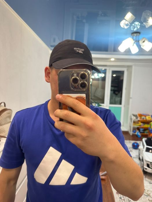 Продам кепку Reebok