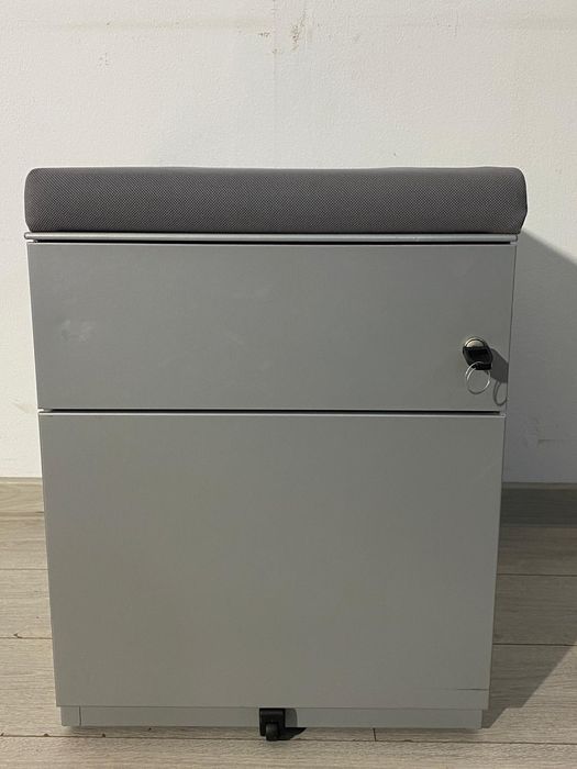 50 buc. Rollbox Metalic; Mic Dulap Birou tip Cub; Noptieră