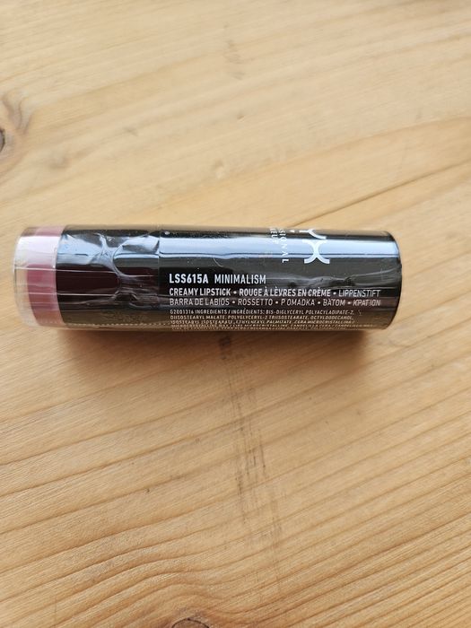 Ruj cremos Nyx Professional, nuanta Minimalism