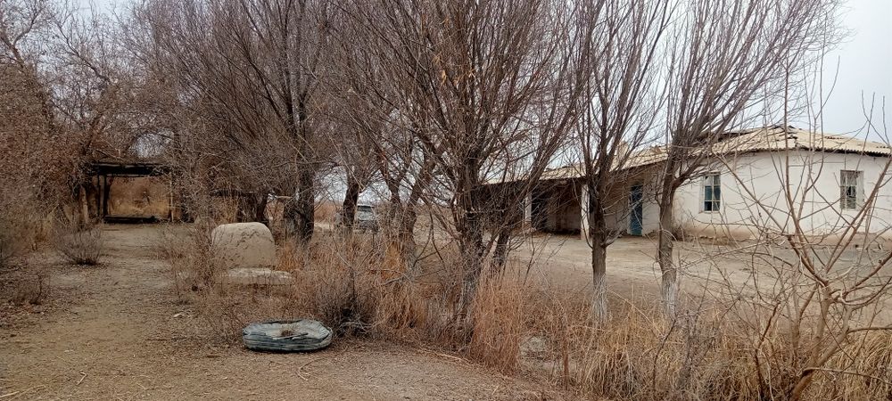 Noturar  binosi 800 mqv sotiladi Yangibozor tumani