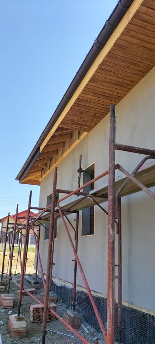 Renovări interioare și exterioare