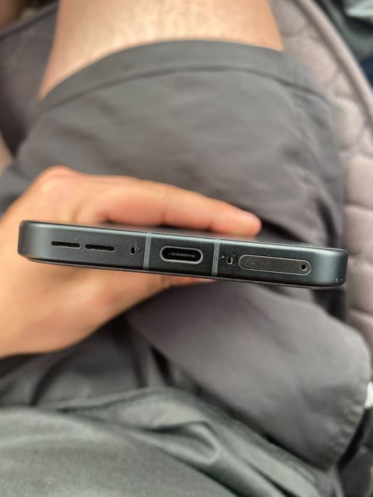 Телефон OnePlus 15