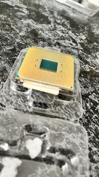 Продам процессор Ryzen 5 2600