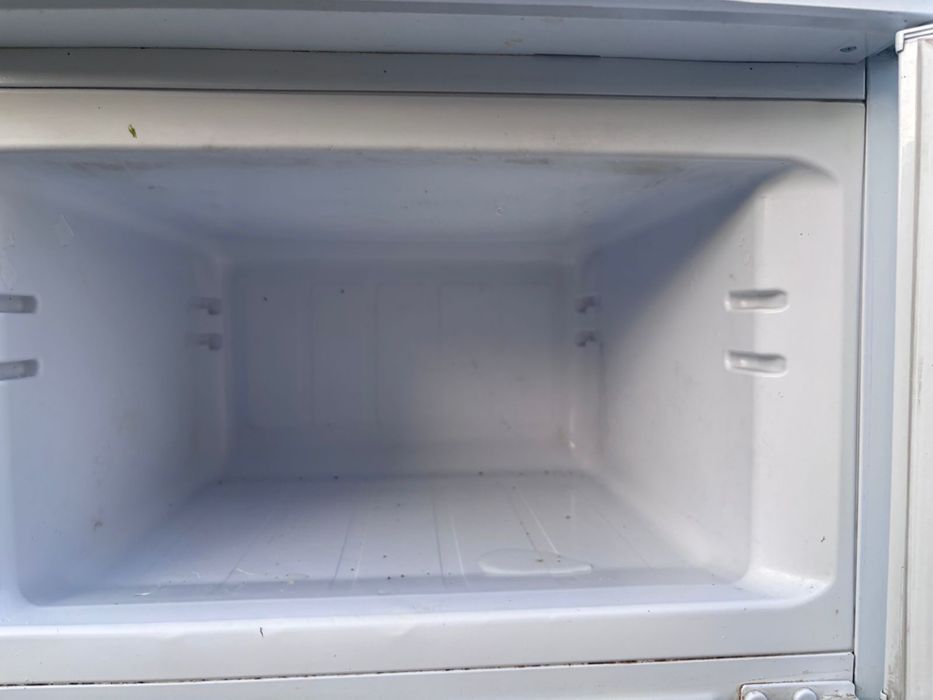 Холодильник Indesit