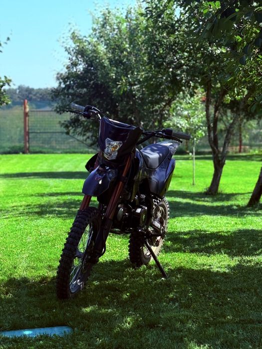 Motor KXD Hurricane far LED pornire la buton si Kickstarter Dirt Bike Cross Motocicleta Enduro 125cc