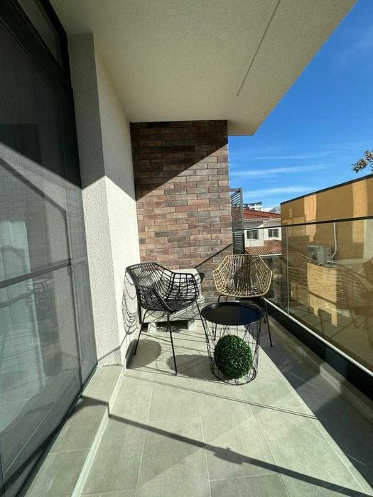 Vand Apartament la "CHEIE" 2 camere Bloc Nou cu Loc de Parcare