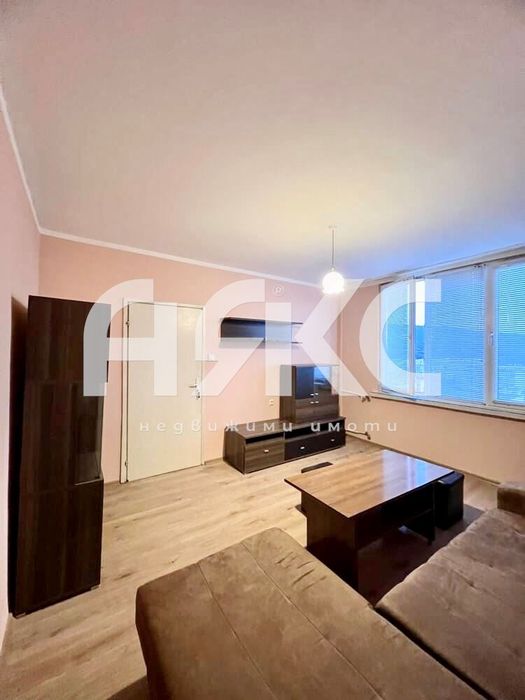 Двустаен апартамент в кв. Люлин 7 до МЕТРСТАНЦИЯ