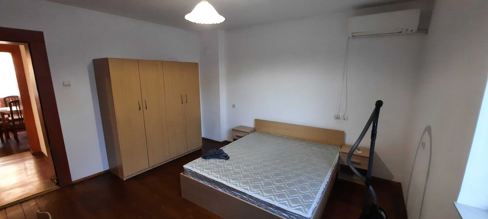 Дава се под наем Тристаен апартамент в Плевен, Идеален център - 89 кв.м за 306 € - Снимка #2