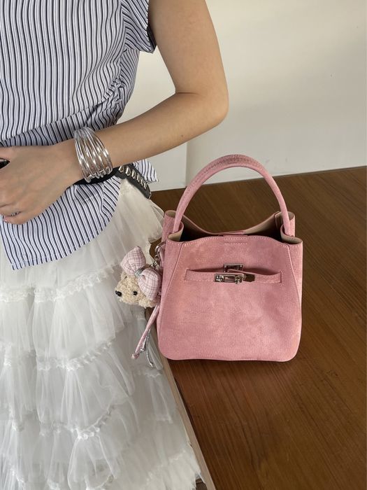 Сумочка из натуральной кожи